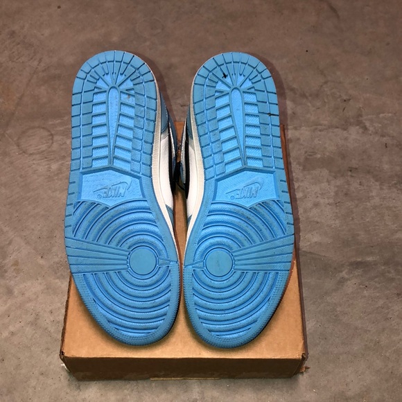 Nike Jordan 1s Retro highs University blues OG - Picture 4 of 8